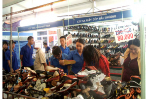 Thiếu công nghiệp hỗ trợ: Dệt may, da giày đối diện thách thức